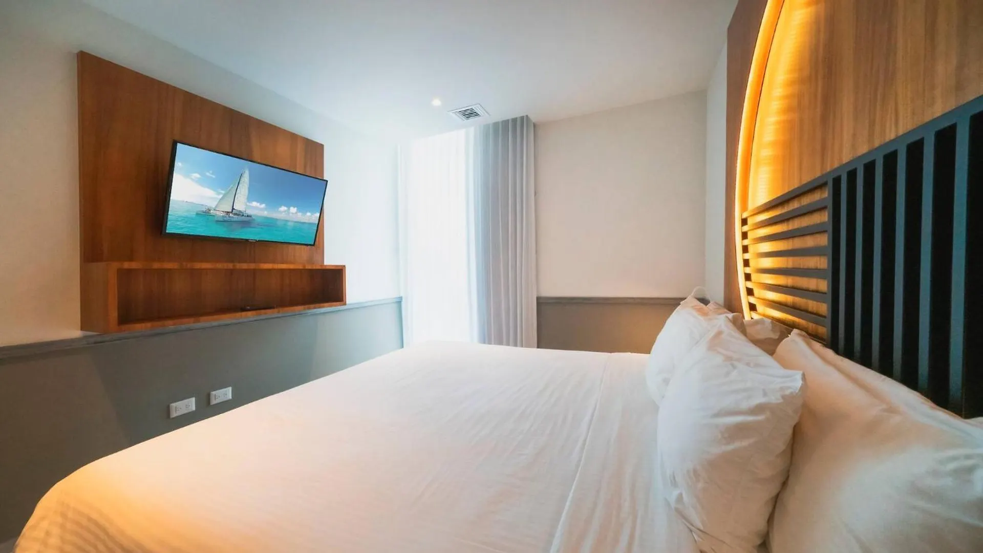 Luxury 1 Bedroom Condo With Rooftop Pool - Singular Joy Residences, Jojo Πλάγια Ντελ Κάρμεν
