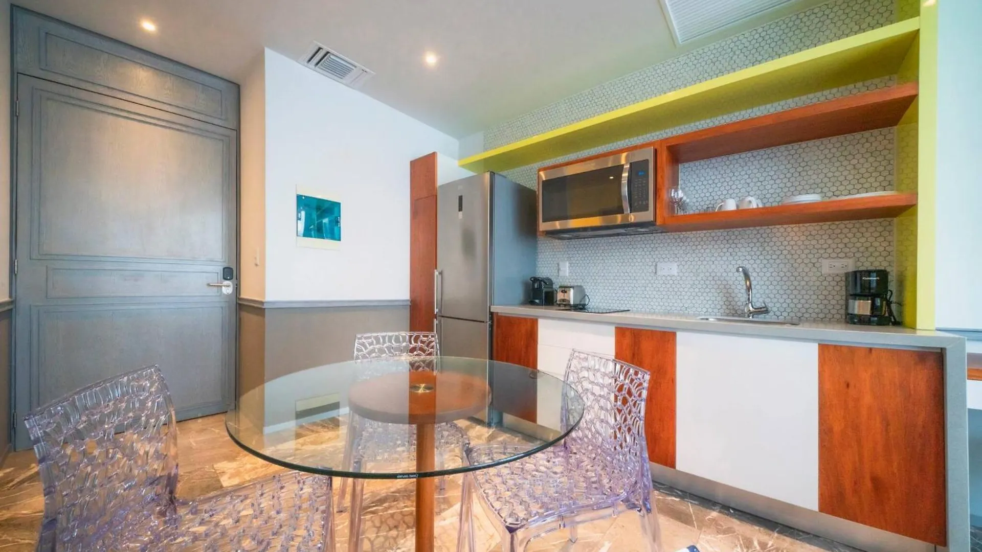 Luxury 1 Bedroom Condo With Rooftop Pool - Singular Joy Residences, Jojo Πλάγια Ντελ Κάρμεν
