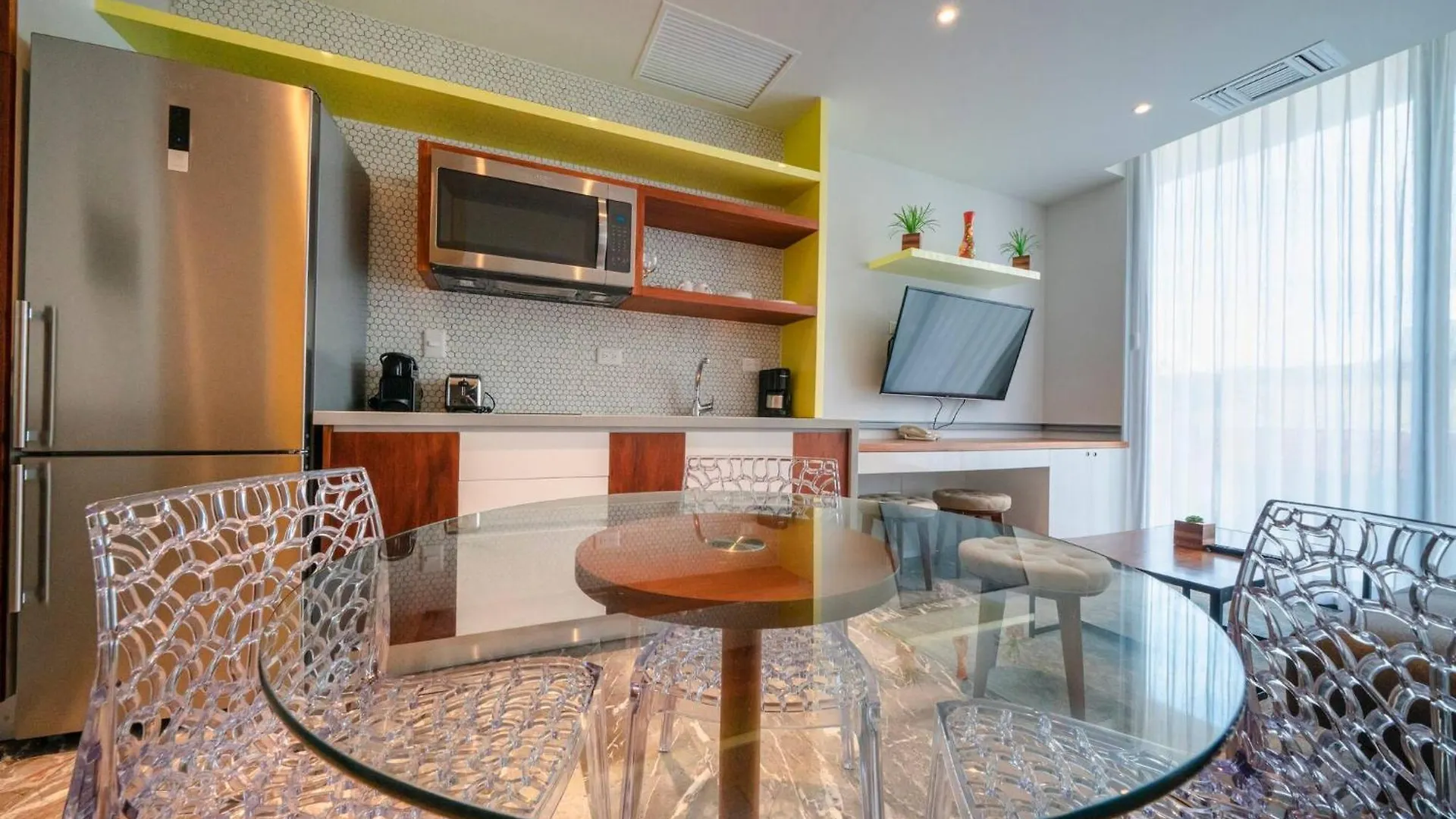 Luxury 1 Bedroom Condo With Rooftop Pool - Singular Joy Residences, Jojo Πλάγια Ντελ Κάρμεν Διαμέρισμα